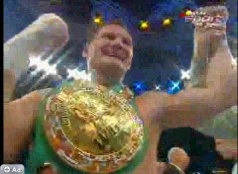 Zsolt Erdei wins the WBC cruiserweight title